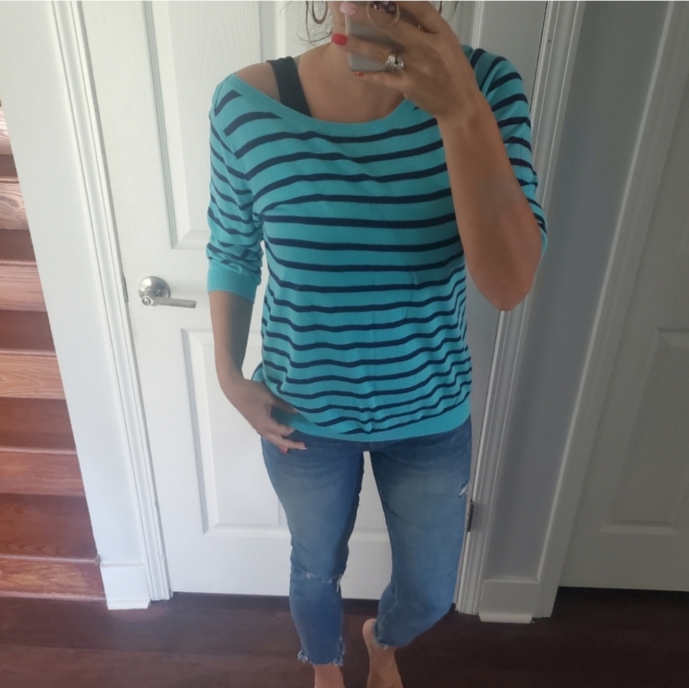 OLD NAVY STRIPED CREW SWEATER 💕 - Picture 6 of 9